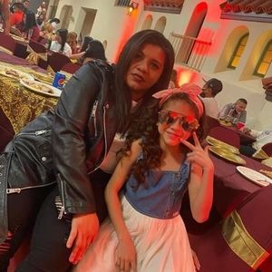 Meet your Posher, Corrales